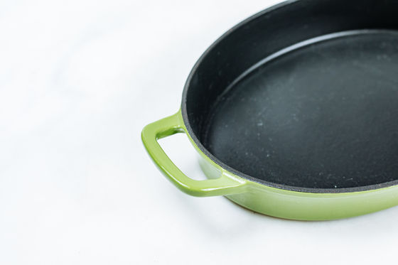 OEM ODM Gietijzer die Pansgs van Pan Easy Lifting Oval Roasting braden