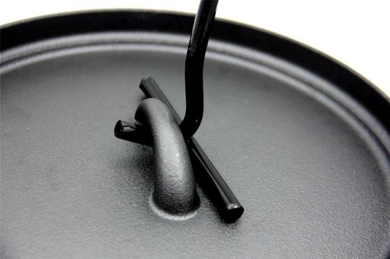 Voorgewassen 6 kg gietijzeren kampvuur Nederlandse oven met deksel - 5,5 liter ronde gietijzeren pot voor buiten koken, kachel en oven gebruik