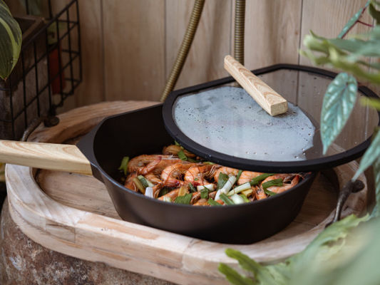 De veelzijdige Pan 8Inch niet van het Stokaluminium voor Inductie Cooktops