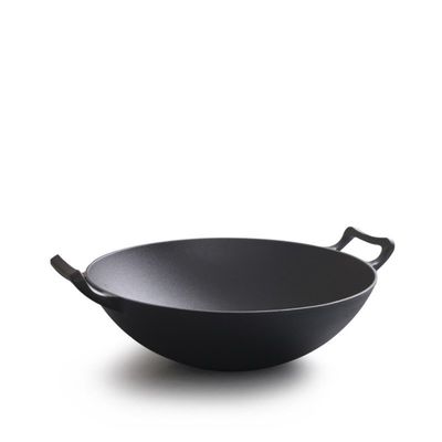 Vintage 32/36cm gietijzeren wok met dubbele oren