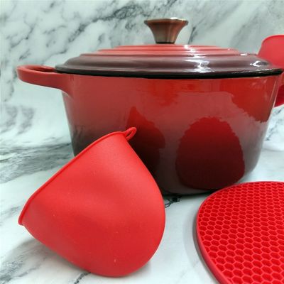 Premium 6 kwart geëmailleerde gietijzeren Hollandse oven met deksel - verkrijgbaar in 6 kleuren met siliconen handschoenen en pothouders