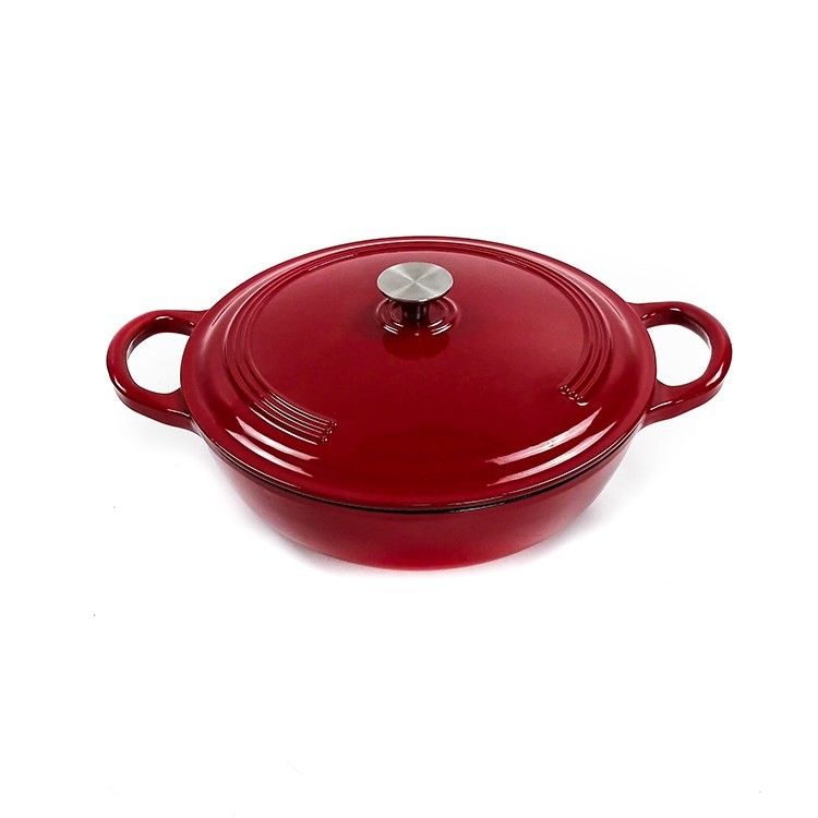 Bovenkant van het Emailoven dish for all glass van Matt Red Cast Iron Casserole de Ovale